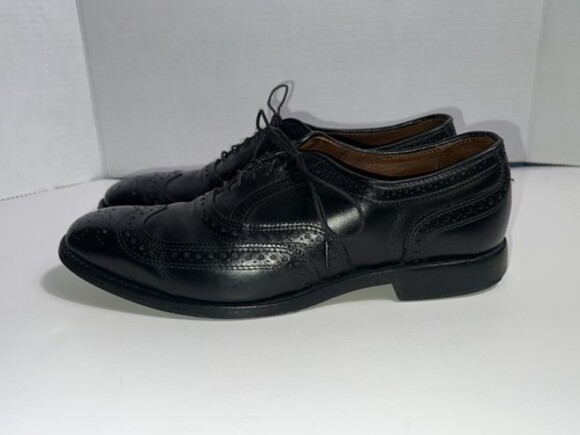 Allen Edmonds  \